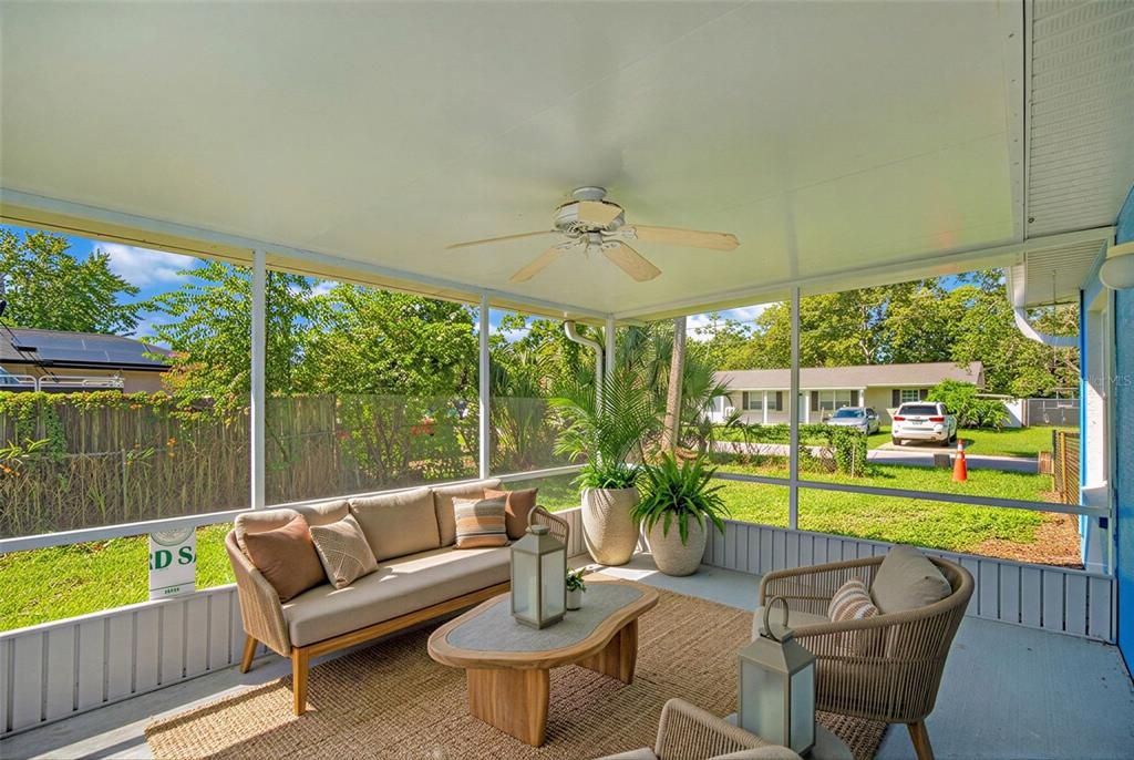 For Sale: $249,900 (2 beds, 2 baths, 1182 Square Feet)