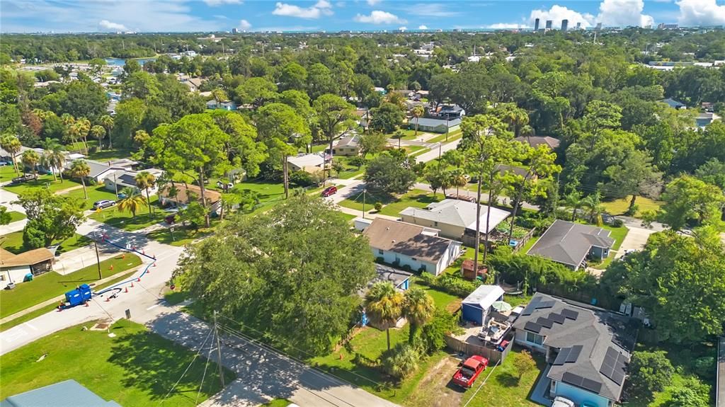 For Sale: $249,900 (2 beds, 2 baths, 1182 Square Feet)