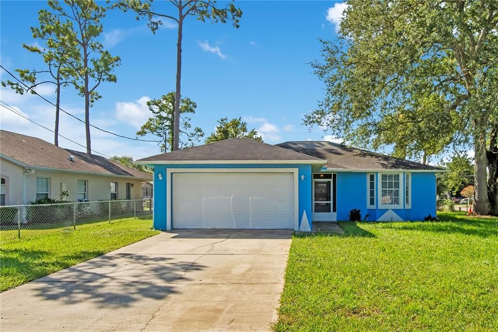 For Sale: $249,900 (2 beds, 2 baths, 1182 Square Feet)