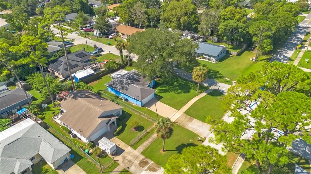 For Sale: $249,900 (2 beds, 2 baths, 1182 Square Feet)