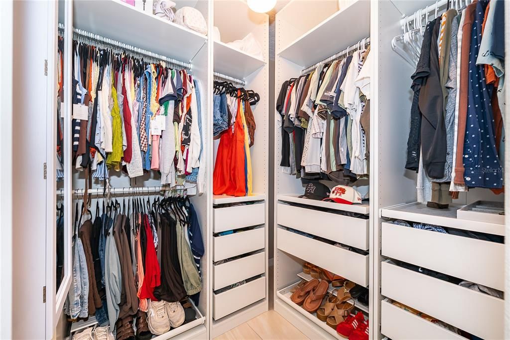На продажу: $299,900 (3 спален, 2 ванн, 1768 Квадратных фут)
