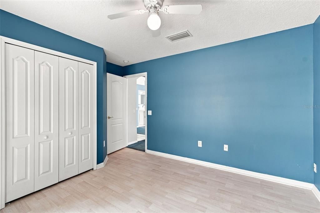 For Sale: $369,900 (4 beds, 3 baths, 1808 Square Feet)
