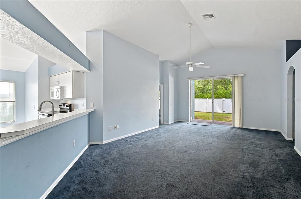 For Sale: $369,900 (4 beds, 3 baths, 1808 Square Feet)
