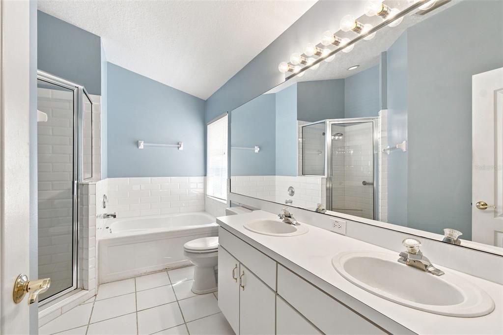 For Sale: $369,900 (4 beds, 3 baths, 1808 Square Feet)