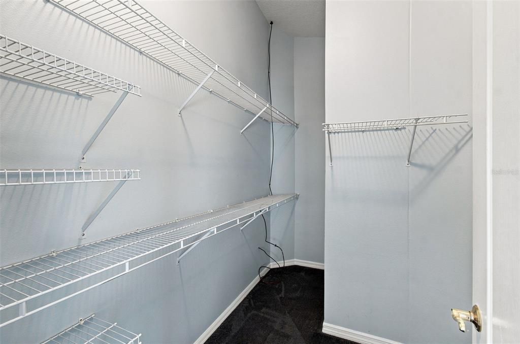 For Sale: $369,900 (4 beds, 3 baths, 1808 Square Feet)
