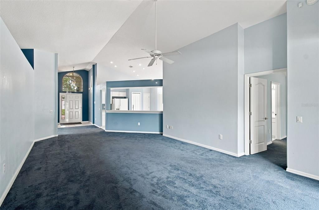 For Sale: $369,900 (4 beds, 3 baths, 1808 Square Feet)