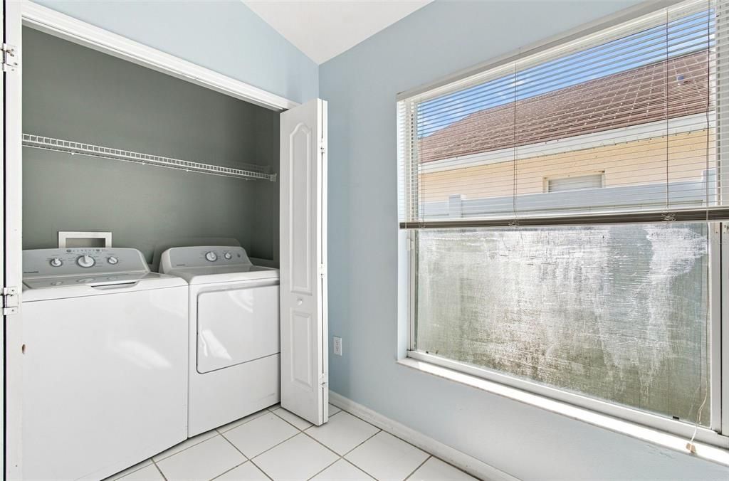 For Sale: $369,900 (4 beds, 3 baths, 1808 Square Feet)
