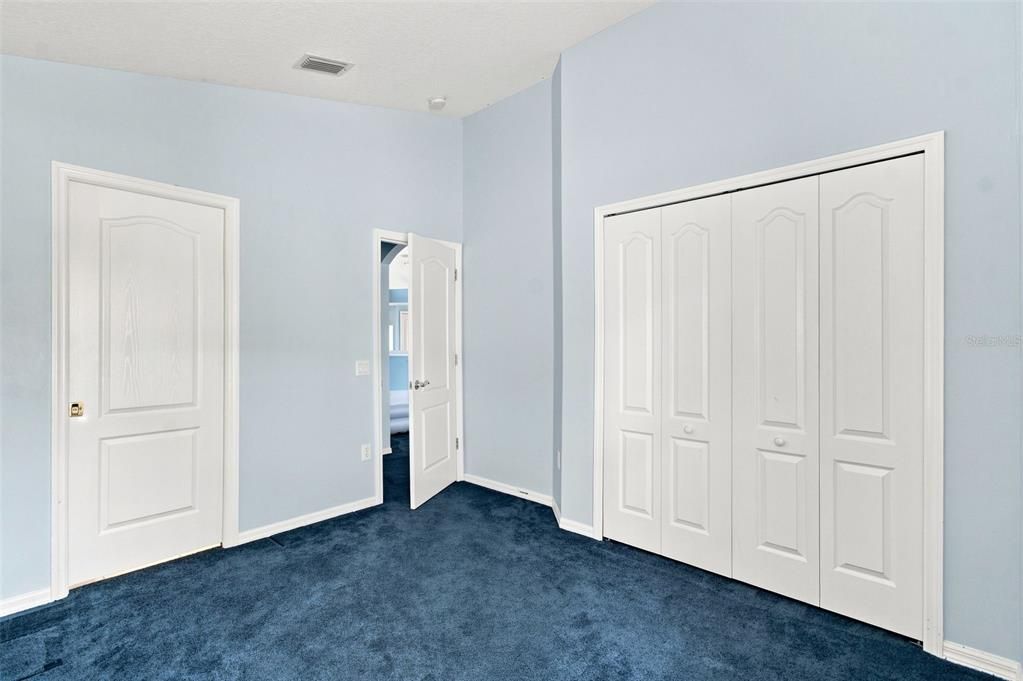 For Sale: $369,900 (4 beds, 3 baths, 1808 Square Feet)