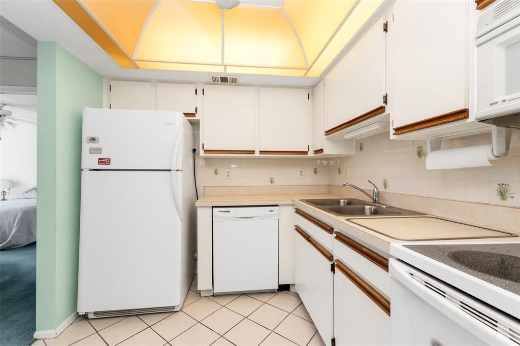 На продажу: $143,900 (3 спален, 2 ванн, 1011 Квадратных фут)