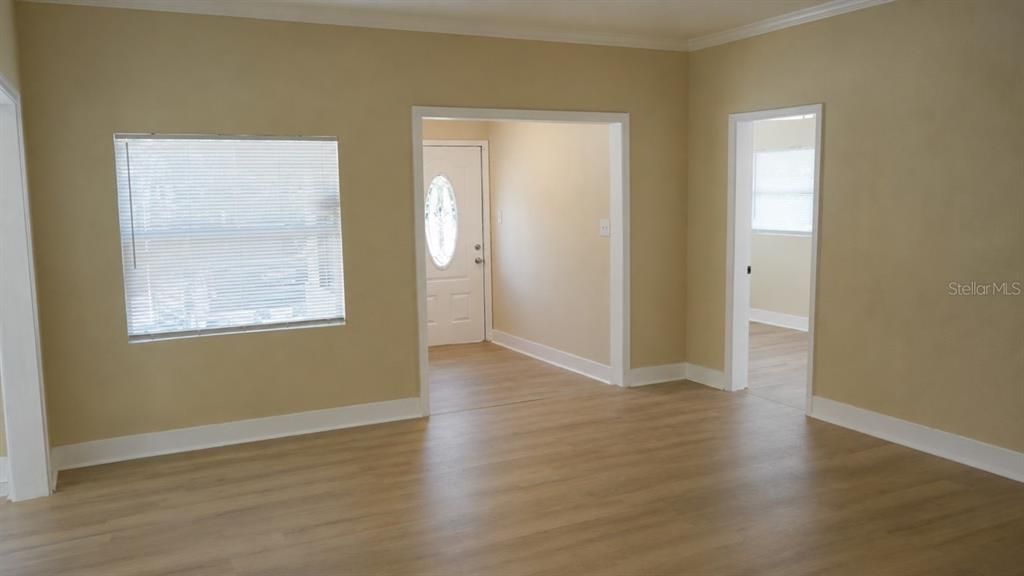For Sale: $339,999 (3 beds, 2 baths, 1366 Square Feet)