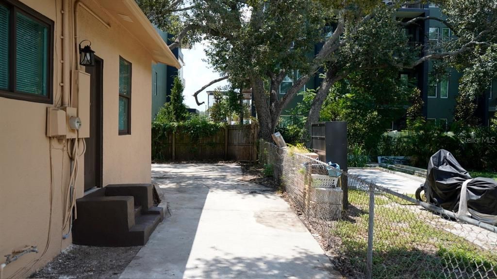 For Sale: $339,999 (3 beds, 2 baths, 1366 Square Feet)