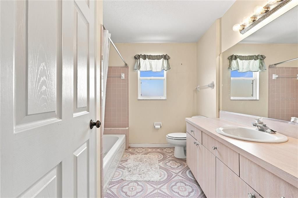 For Sale: $639,000 (3 beds, 2 baths, 1875 Square Feet)