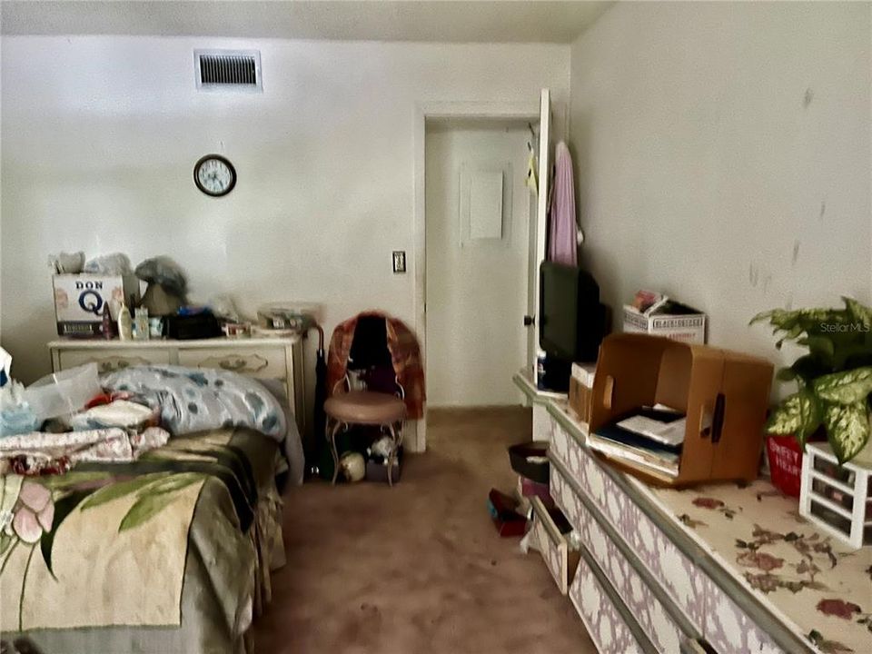 For Sale: $72,590 (1 beds, 1 baths, 844 Square Feet)