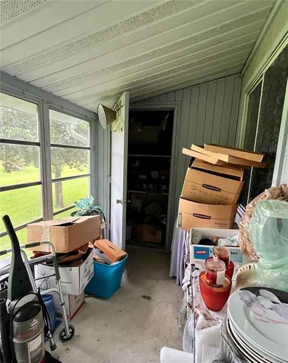 For Sale: $72,590 (1 beds, 1 baths, 844 Square Feet)
