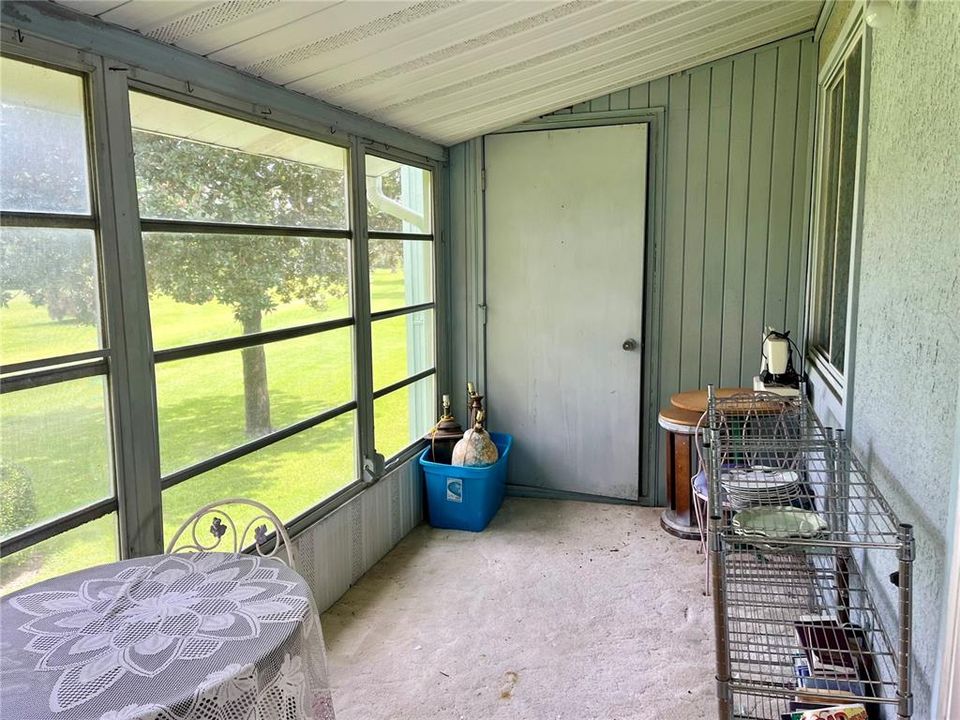 For Sale: $72,590 (1 beds, 1 baths, 844 Square Feet)