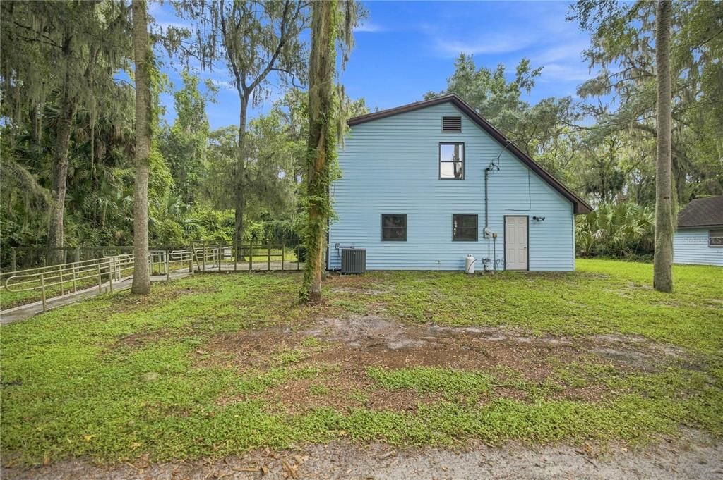 For Sale: $194,900 (2 beds, 2 baths, 1423 Square Feet)