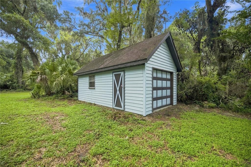 For Sale: $194,900 (2 beds, 2 baths, 1423 Square Feet)