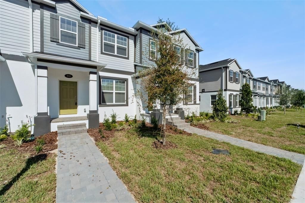 For Rent: $2,450 (3 beds, 2 baths, 1790 Square Feet)