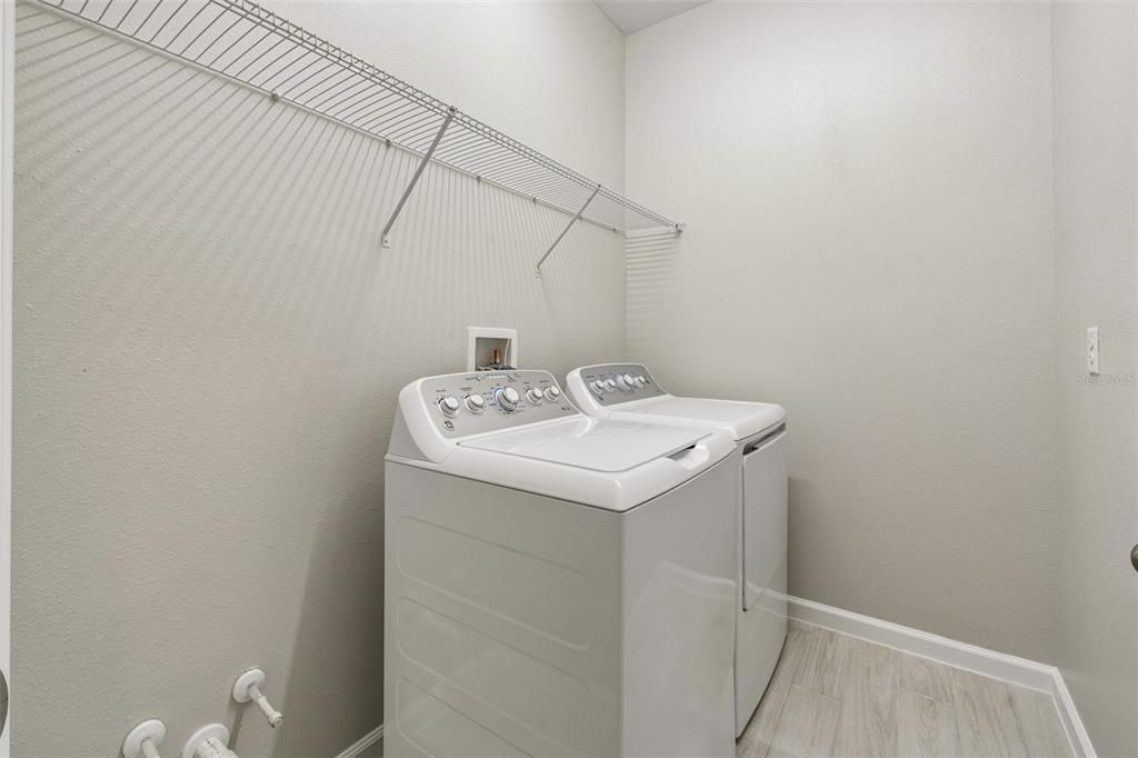 For Rent: $2,450 (3 beds, 2 baths, 1790 Square Feet)