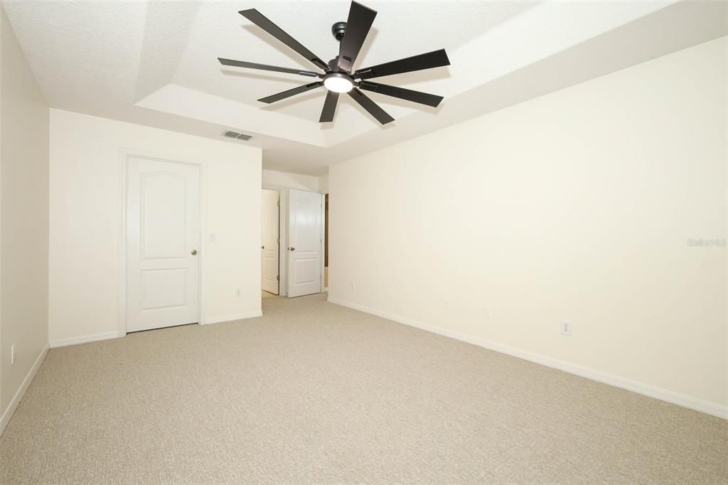 For Rent: $2,200 (3 beds, 2 baths, 2236 Square Feet)