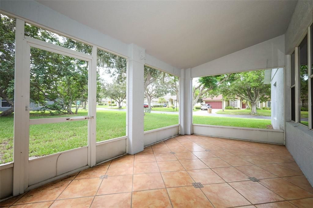 For Rent: $2,200 (3 beds, 2 baths, 2236 Square Feet)