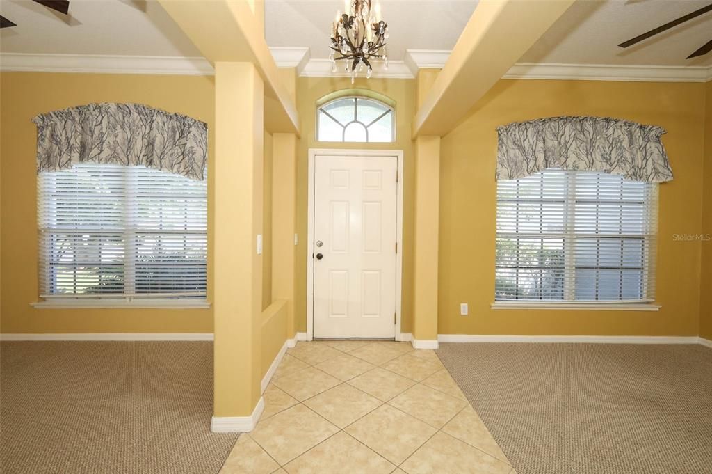 For Rent: $2,200 (3 beds, 2 baths, 2236 Square Feet)
