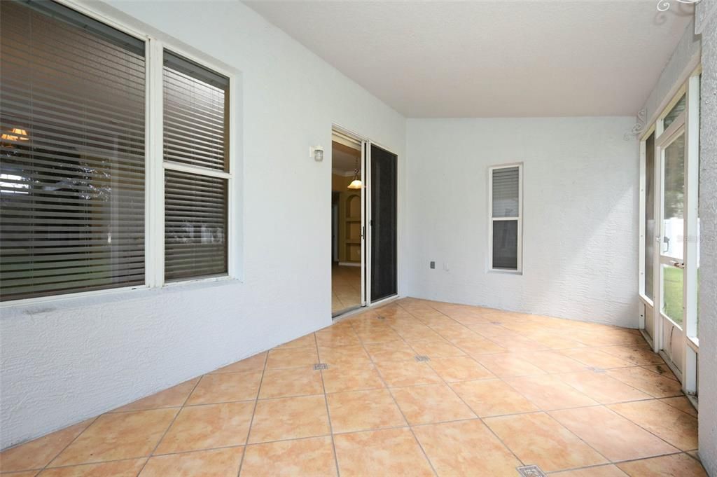 For Rent: $2,200 (3 beds, 2 baths, 2236 Square Feet)