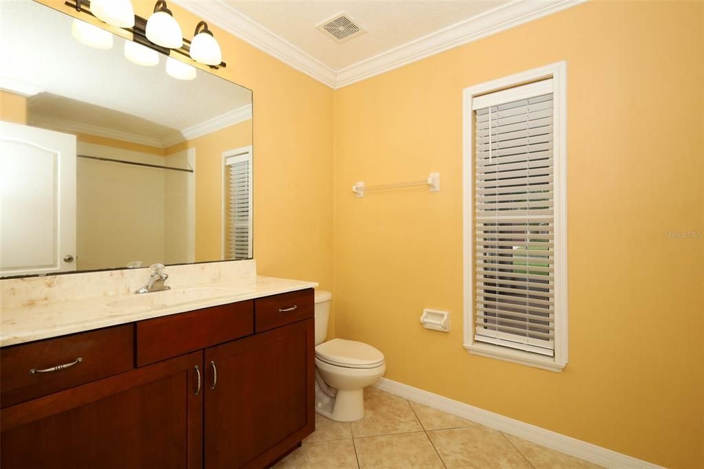 For Rent: $2,200 (3 beds, 2 baths, 2236 Square Feet)
