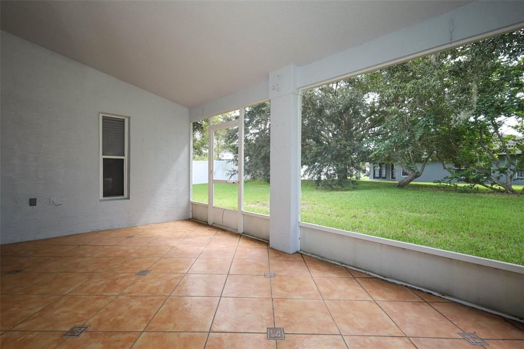 For Rent: $2,200 (3 beds, 2 baths, 2236 Square Feet)