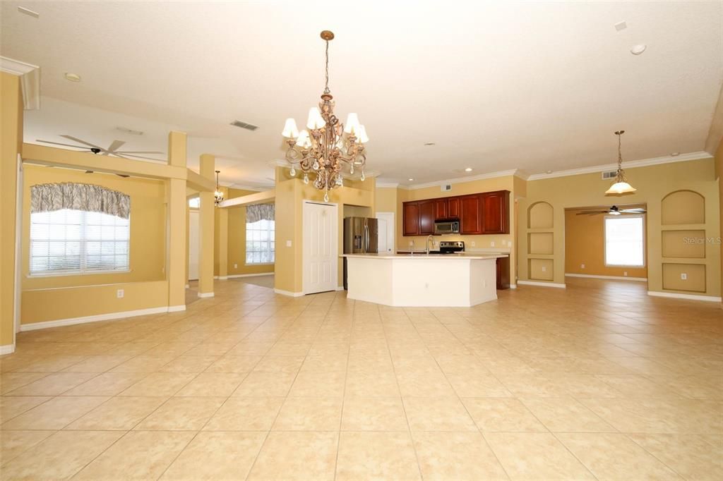 For Rent: $2,200 (3 beds, 2 baths, 2236 Square Feet)