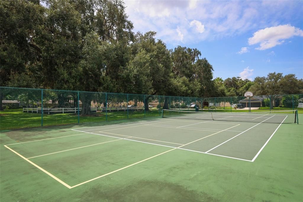 For Rent: $2,200 (3 beds, 2 baths, 2236 Square Feet)