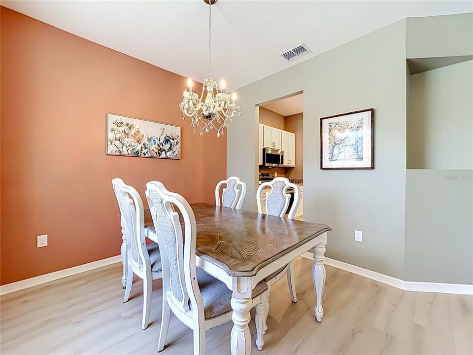 For Sale: $379,999 (4 beds, 3 baths, 2034 Square Feet)