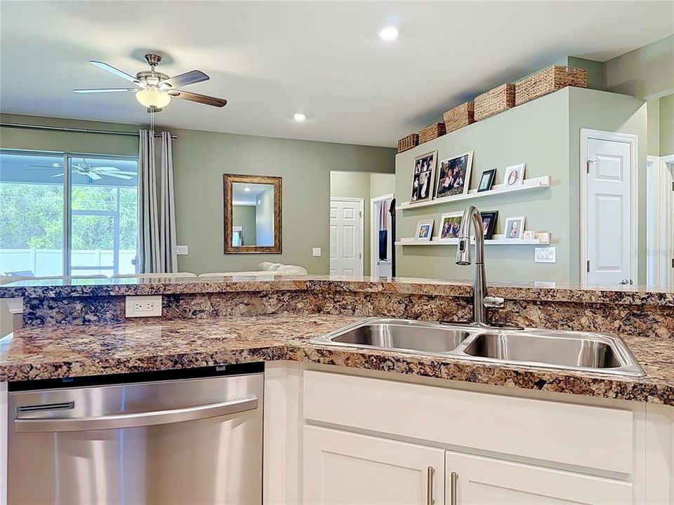 For Sale: $379,999 (4 beds, 3 baths, 2034 Square Feet)