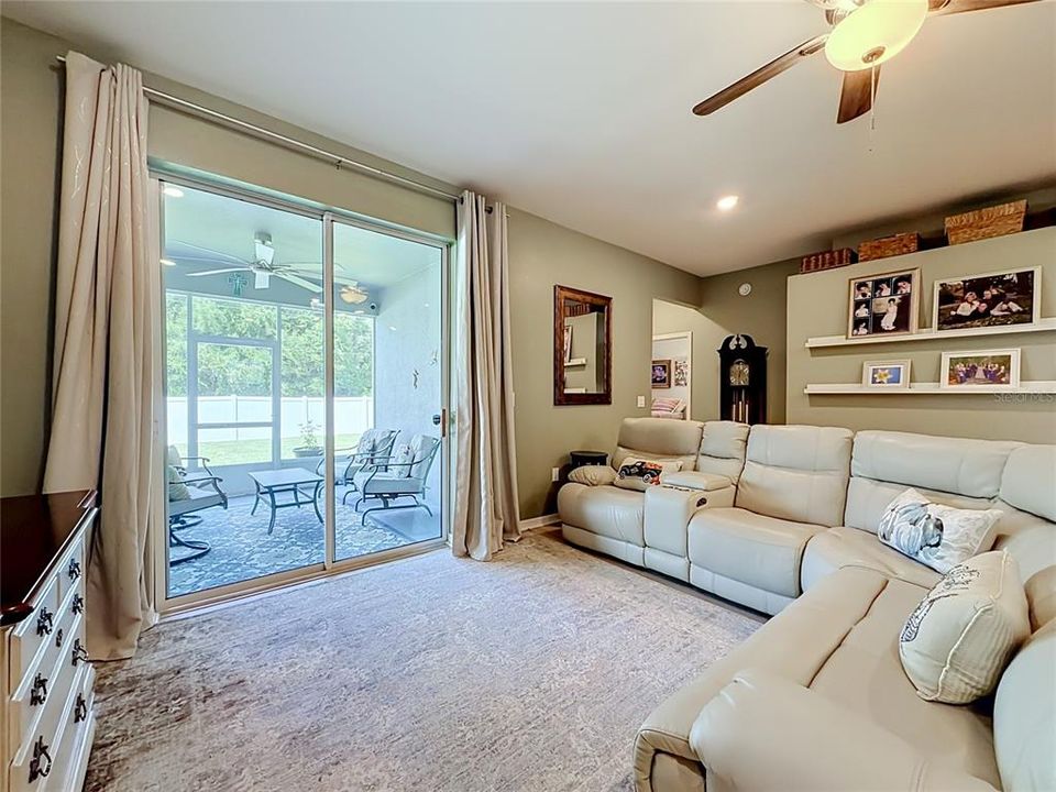 For Sale: $379,999 (4 beds, 3 baths, 2034 Square Feet)