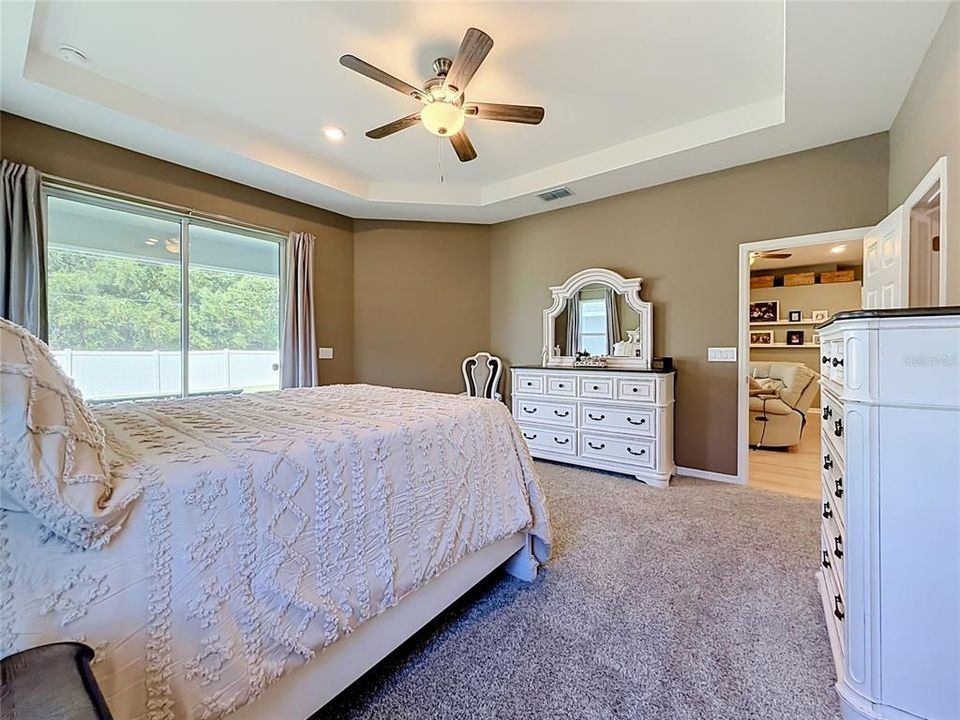 For Sale: $379,999 (4 beds, 3 baths, 2034 Square Feet)