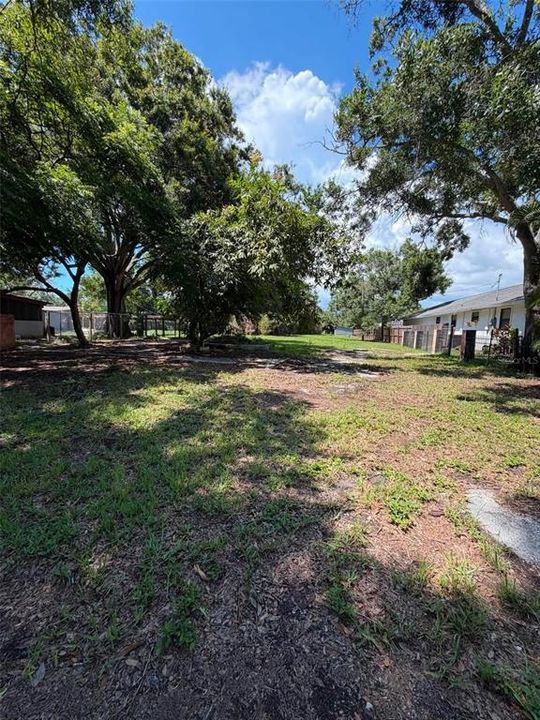 待售: $269,900 (0.45 acres)