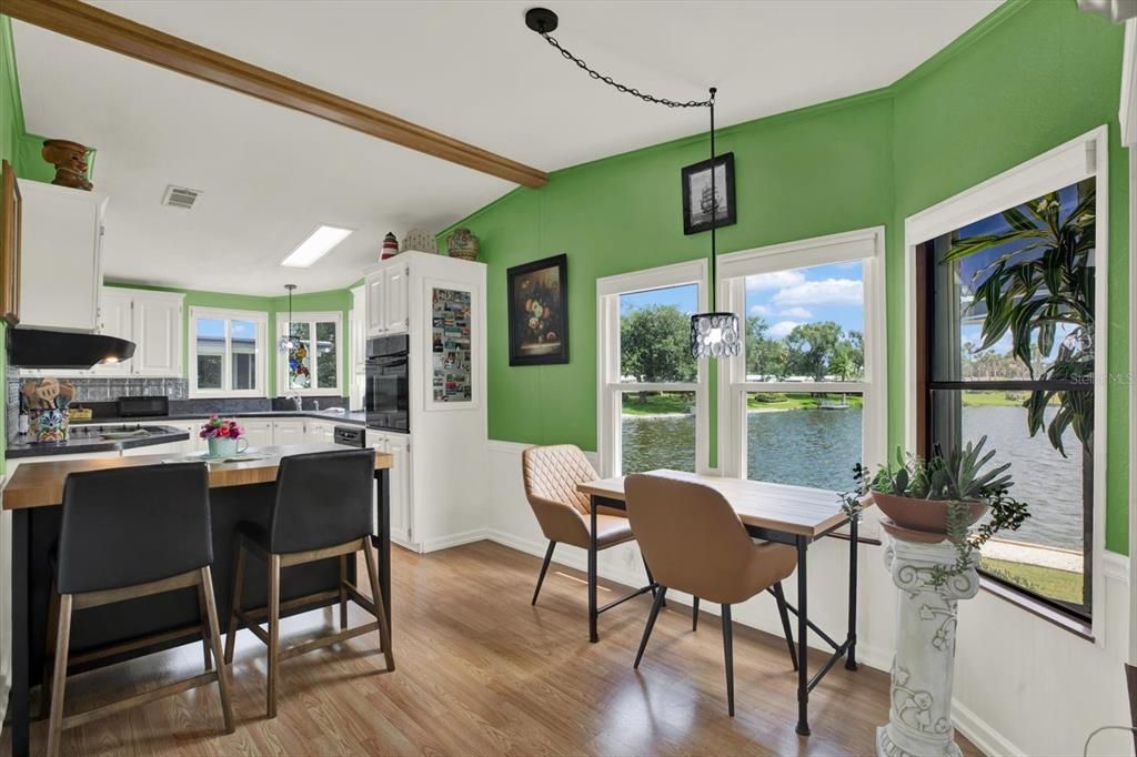 For Sale: $299,500 (2 beds, 2 baths, 1434 Square Feet)