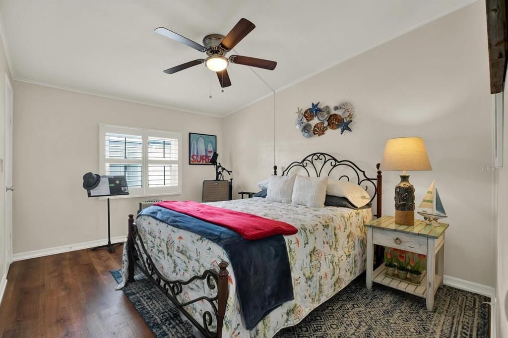 For Sale: $299,500 (2 beds, 2 baths, 1434 Square Feet)