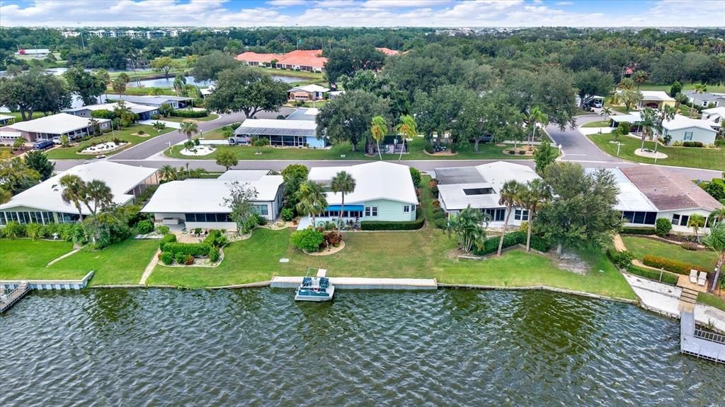 For Sale: $299,500 (2 beds, 2 baths, 1434 Square Feet)