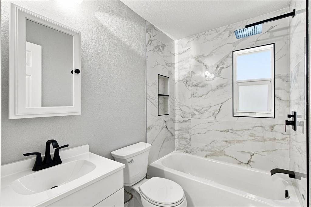 На продажу: $324,999 (3 спален, 2 ванн, 1283 Квадратных фут)