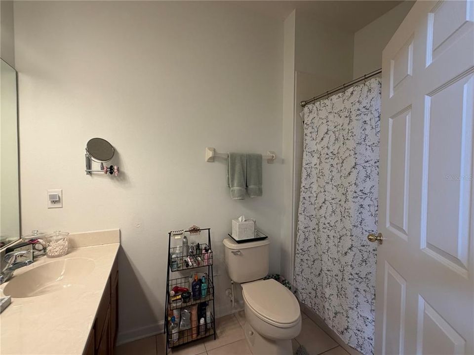 For Rent: $2,300 (3 beds, 3 baths, 1675 Square Feet)