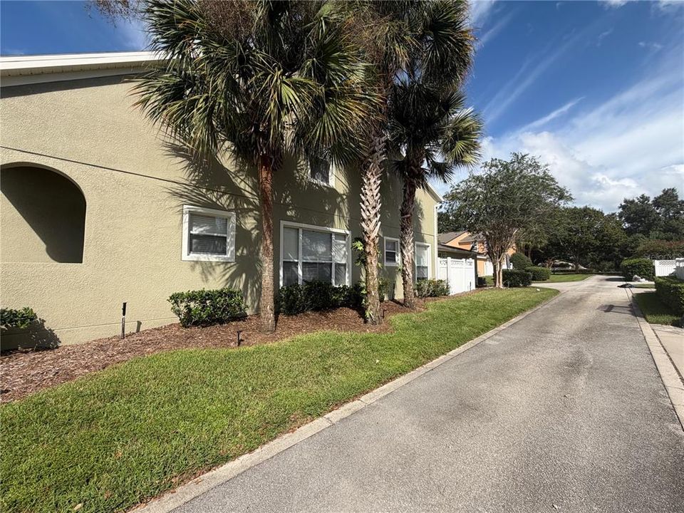 For Rent: $2,300 (3 beds, 3 baths, 1675 Square Feet)