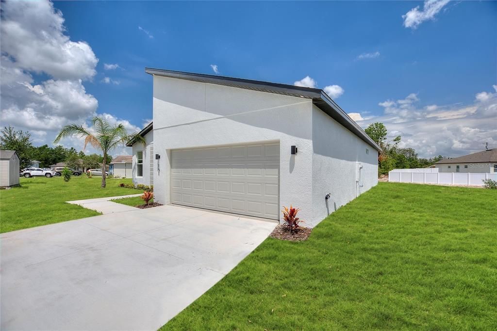 For Rent: $2,095 (4 beds, 2 baths, 1670 Square Feet)