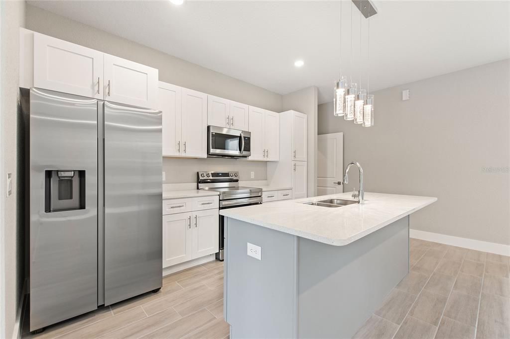 For Rent: $2,095 (4 beds, 2 baths, 1670 Square Feet)