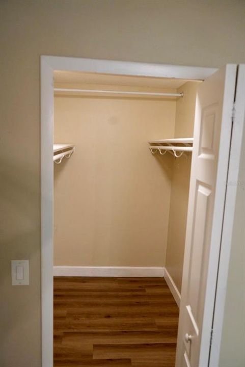 For Sale: $149,900 (2 beds, 2 baths, 912 Square Feet)