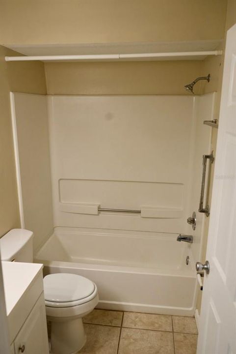 For Sale: $149,900 (2 beds, 2 baths, 912 Square Feet)