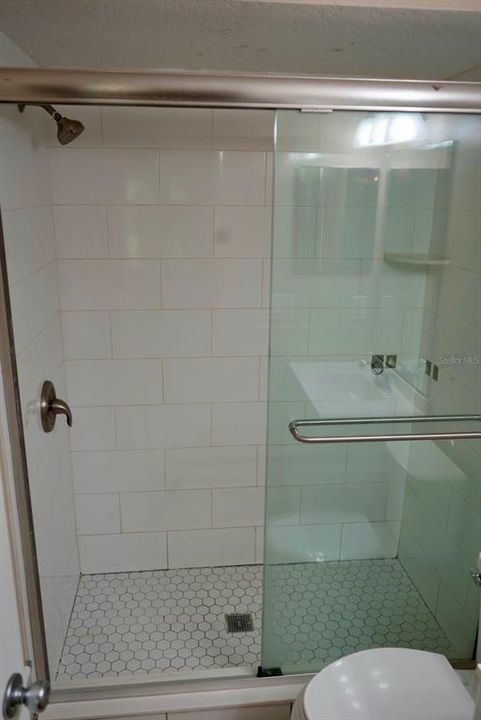 For Sale: $149,900 (2 beds, 2 baths, 912 Square Feet)