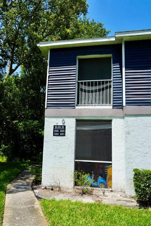 For Sale: $149,900 (2 beds, 2 baths, 912 Square Feet)