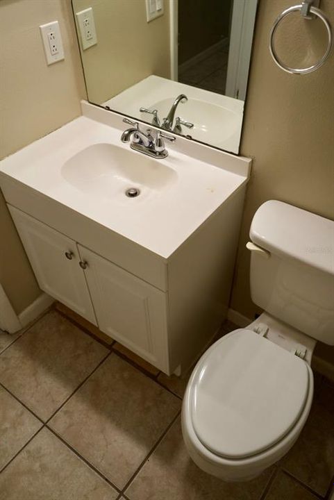For Sale: $149,900 (2 beds, 2 baths, 912 Square Feet)