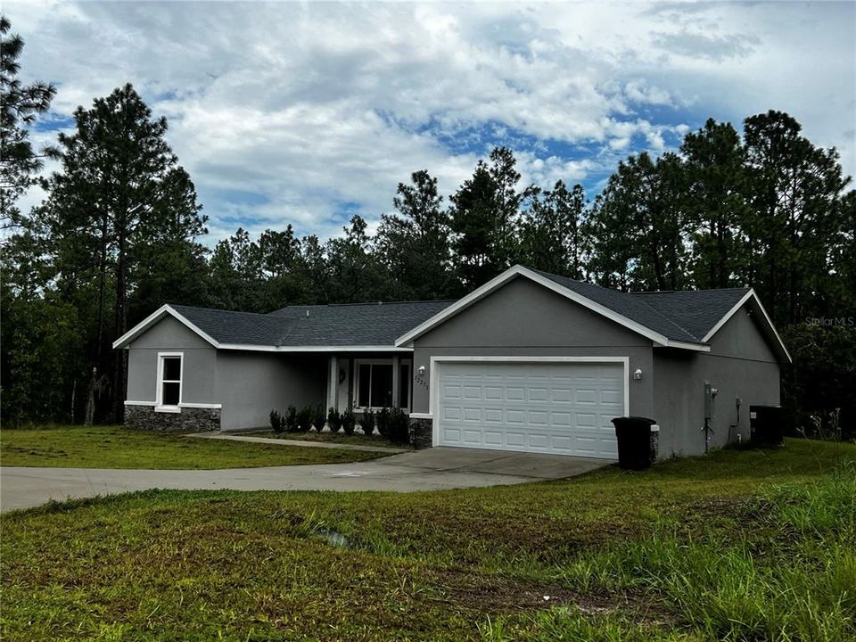 For Sale: $440,000 (4 beds, 2 baths, 1700 Square Feet)
